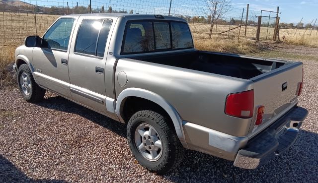 2001 S10 CREWCAB 4X4 (6).jpg